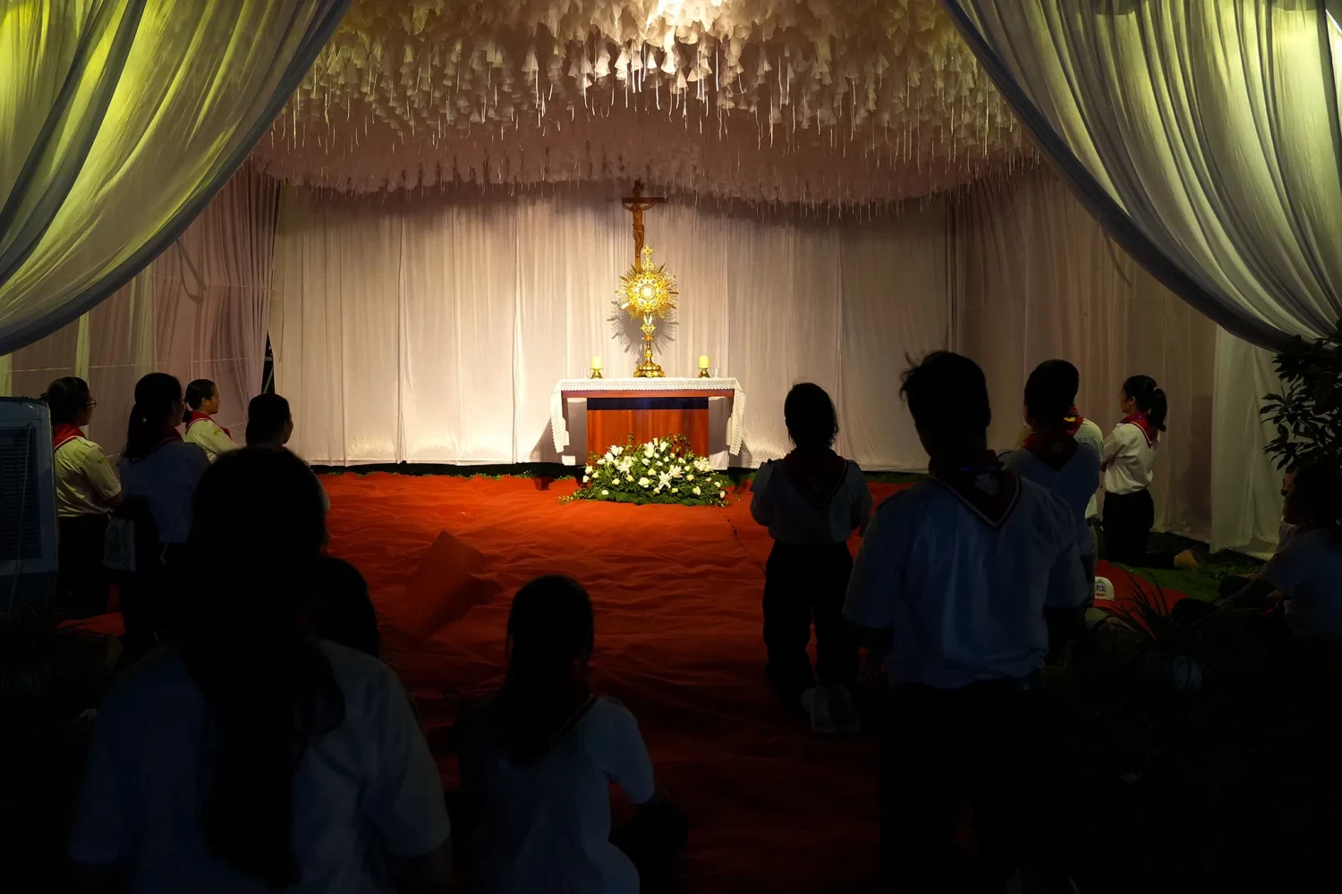 Sưởi Thánh Thể