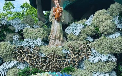 Giới trẻ Giáo tỉnh Huế về bên Mẹ