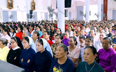 Định Hải mừng đại lễ Đức Mẹ hồn xác