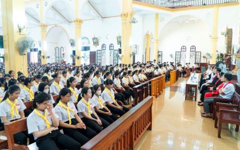 Quần Phương khai giảng năm học giáo lý mới