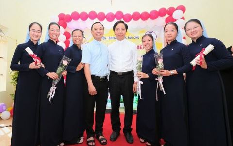 Chúc mừng em – Người nữ tu của Chúa
