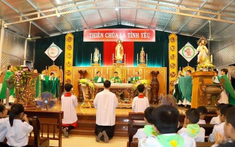 Giáo xứ Tân An khai mạc tuần chầu