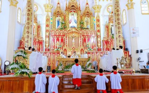 Trung Hoà: Lễ chính tiệc tuần chầu và mừng toà