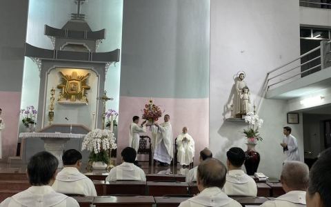 Thánh lễ kết thúc tuần tĩnh tâm linh mục Bùi Chu
