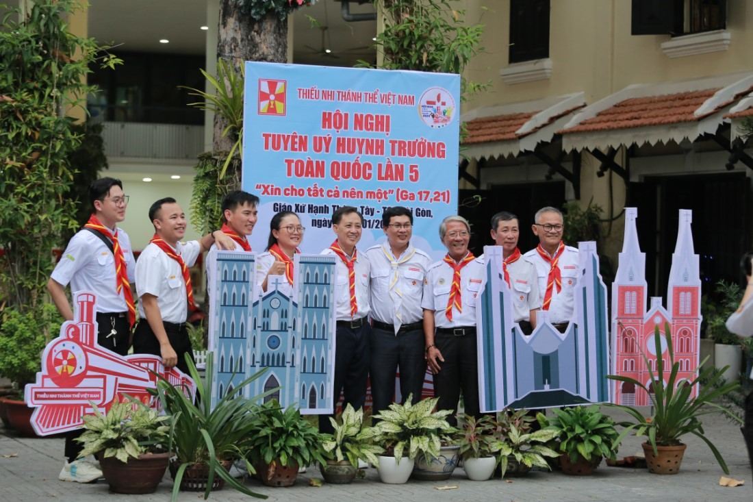 hoi nghi tuyen uy huynh truong toan quoc lan thu v 6
