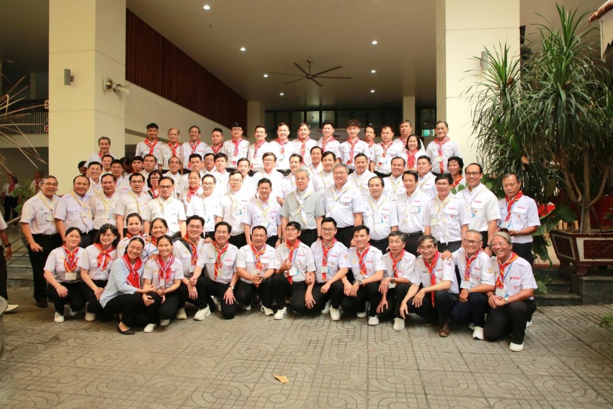 hoi nghi tuyen uy huynh truong toan quoc lan thu v 8
