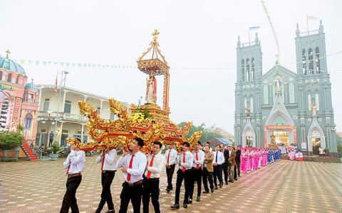 Tuần chầu lượt giáo xứ Định Hải