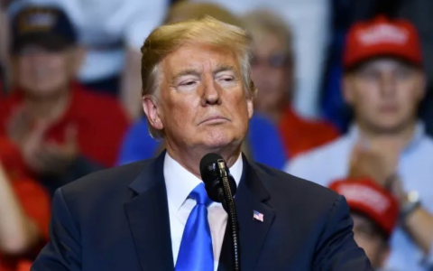 Cựu tổng thống Trump cáo buộc tổng thống Biden…