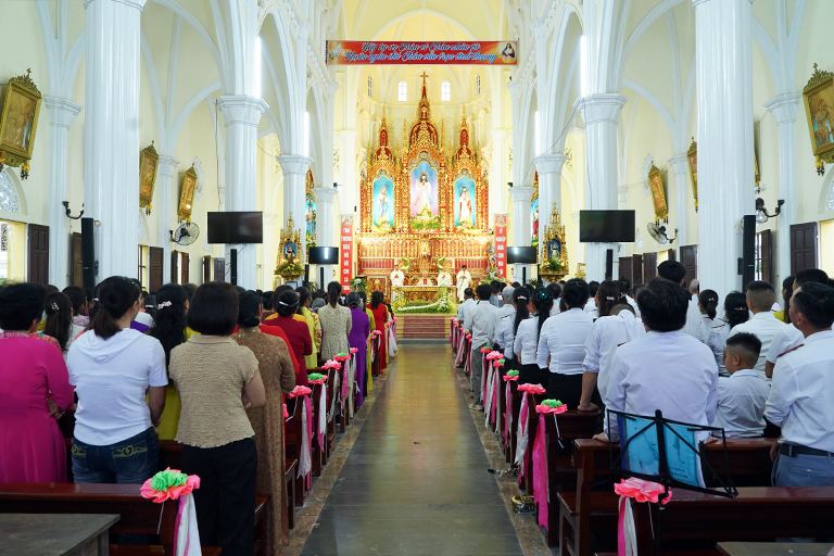 Hạc Châu, thánh lễ khai mạc tuần chầu