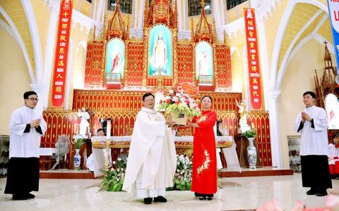 Vạn Lộc kính thánh Gioan Baotixita, quan thầy cha xứ