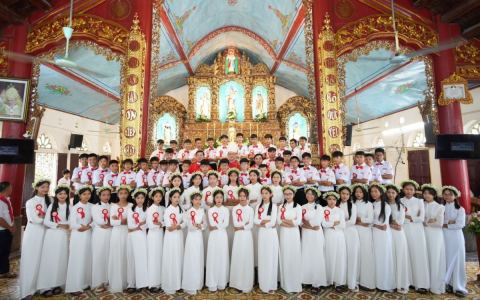 Lạc Thành: ba giáo xứ chung một niềm vui