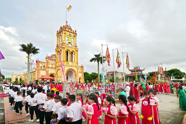 Trung Lễ mừng Thánh Phanxicô Chiểu tử đạo