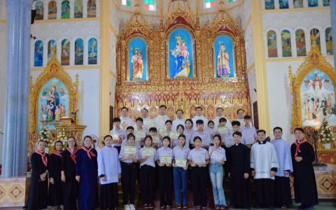 Khóa sư phạm giáo lý hồng ân – Giáo hạt Tứ Trùng