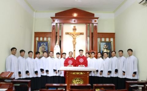 ĐCV: Lớp thánh Phêrô Tự mừng quan thầy