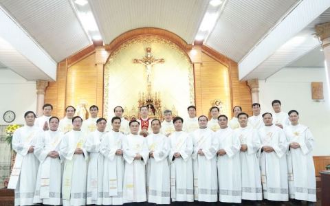 Quý thầy phó tế khoá IV tạ ơn tại ĐCV Bùi Chu