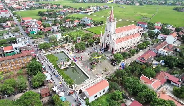 Tuần chầu hồng ân trên quê hương Vạn Lộc