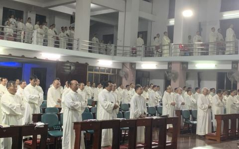 Nhật ký tĩnh tâm: vẫn là chủ đề hiệp hành