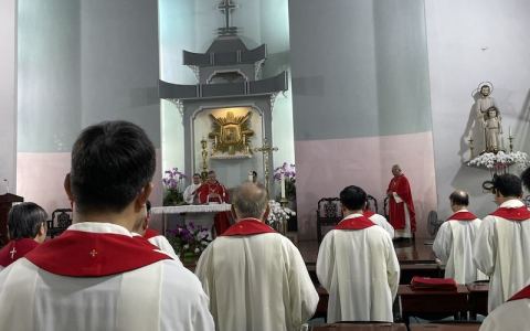 Ngày thứ nhất của tuần Tĩnh tâm