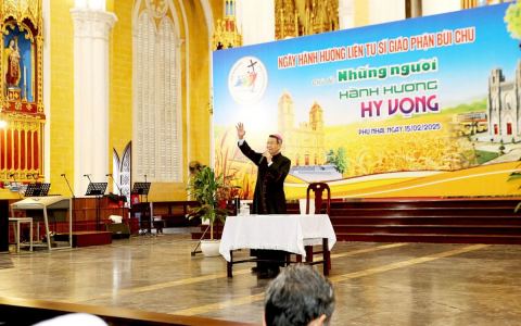 Cảm nhận ngày hành hương, tu sĩ gieo hy vọng