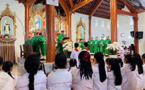 Tuần chầu lượt giáo xứ Giáp Năm: Thời gian ân phúc