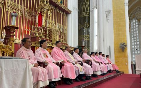 Giới gia trưởng – hiền mẫu hạt Phú Nhai tĩnh tâm