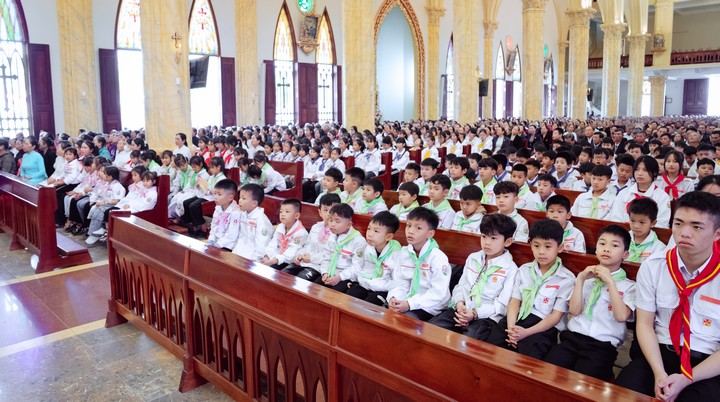 minh duong va huynh doan daminh hanh huong nam thanh 2025 10