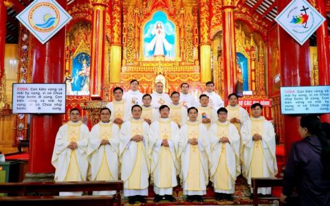 Thánh lễ tạ ơn kỷ niệm 2 năm chịu chức linh mục