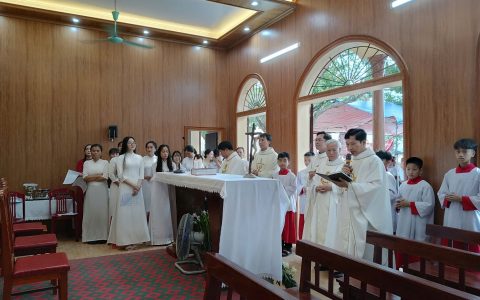 Giáo xứ An Lãng khánh thành Đền khấn Thánh Antôn
