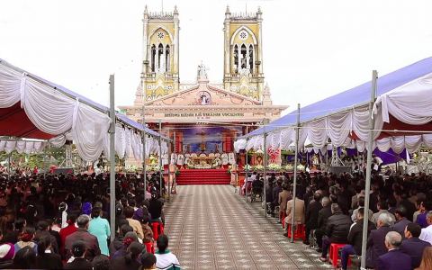 Họ Lạc Nghiệp, xứ Phú Thọ kính thánh Vinhsơn