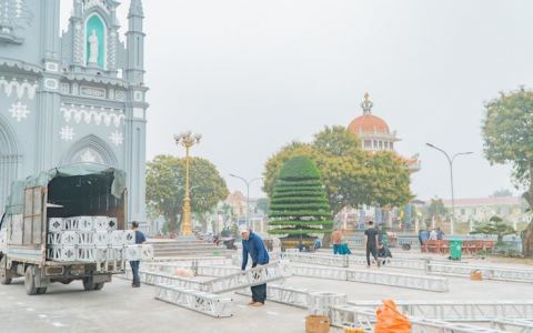 Có hẹn cùng Xuân Thuỷ