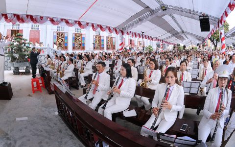 Chùm ảnh đẹp lễ Truyền Dầu giáo phận Bùi Chu