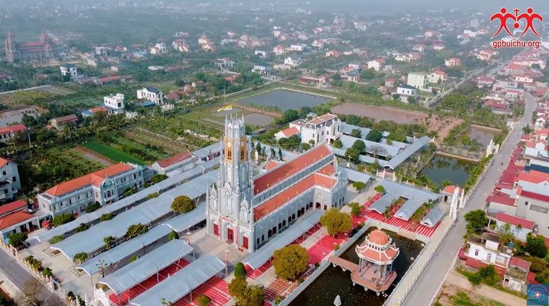 Gx. Xuân Thủy nơi tổ chức Thánh lễ Truyền Dầu 2025