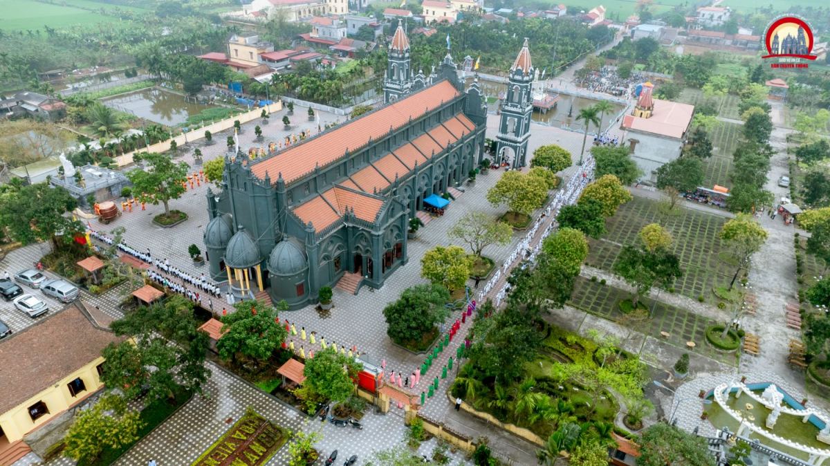 le chinh tiec 10 of 90