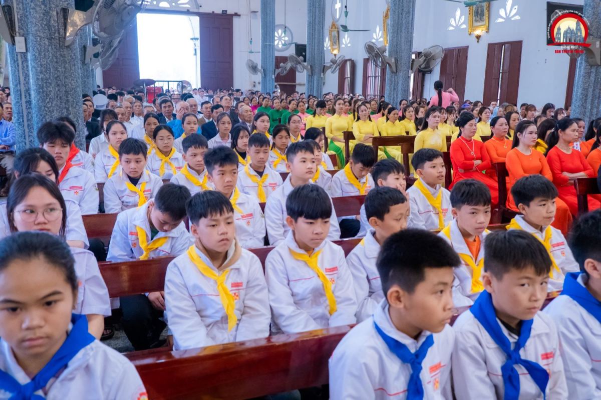 le chinh tiec 60 of 90