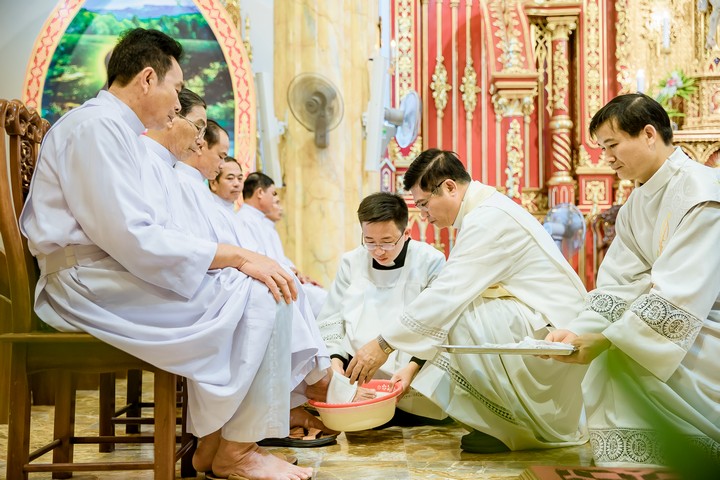 thu 5 tuan thanh 1