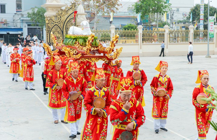 thu 5 tuan thanh 2