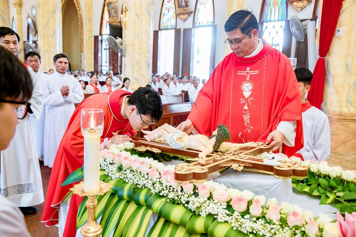 thu 6 tuan thanh 1