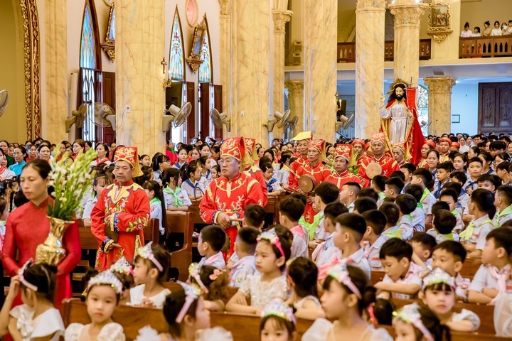 Giáo xứ Đại Đồng: Tam Nhật Thánh và Phục sinh
