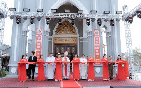 Thánh lễ tạ ơn nhà thờ mới Vân Đình
