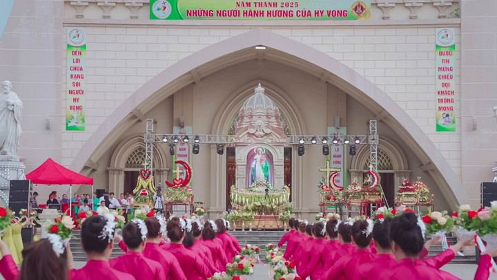 khai mac thang dang hoa dai dong 2025 2