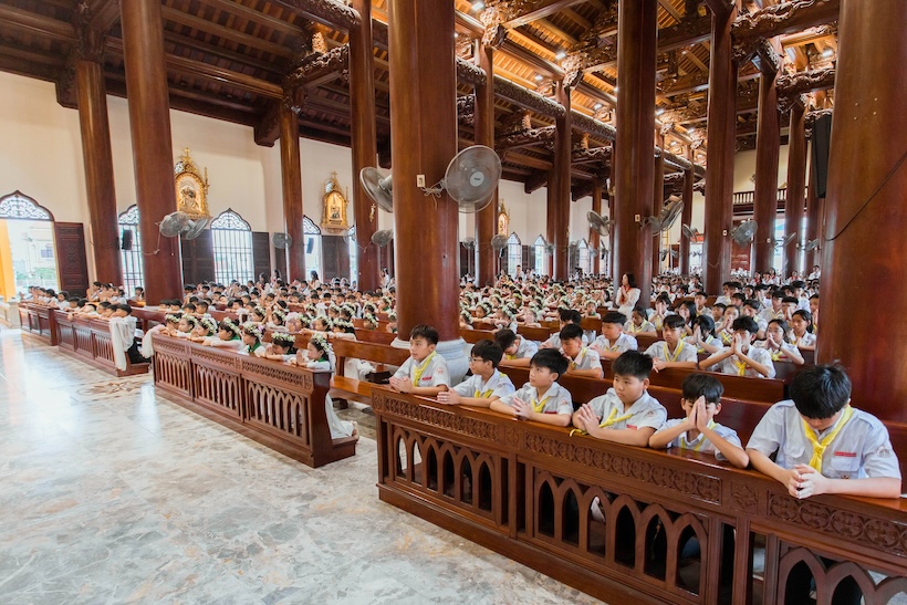 Trung Lao: 137 thiếu nhi rước lễ lần đầu