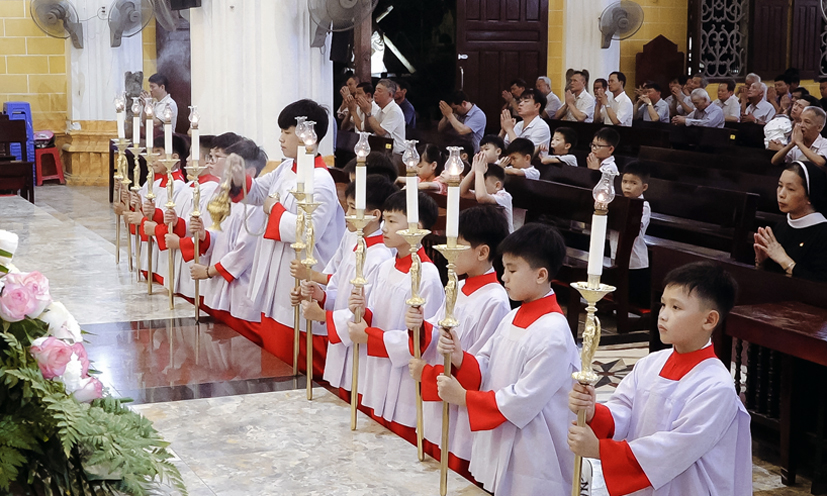Lễ sinh Kiên Lao mừng bổn mạng