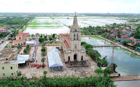 Tư Khẩn, tri ân vì một trăm năm hồng phúc