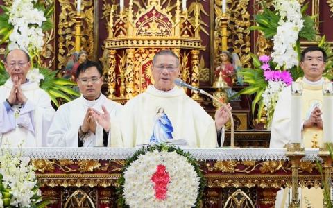 Ninh Cường: Thánh lễ chính tiệc tuần chầu kính Mẹ Mân Côi