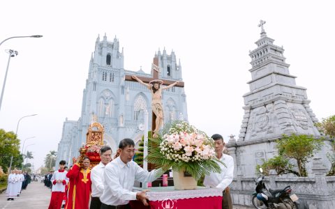 Giáo xứ Xuân Dục hành hương dịp Năm Thánh