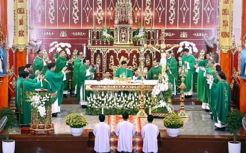 Tuần chầu lượt giáo xứ Giáo Phòng