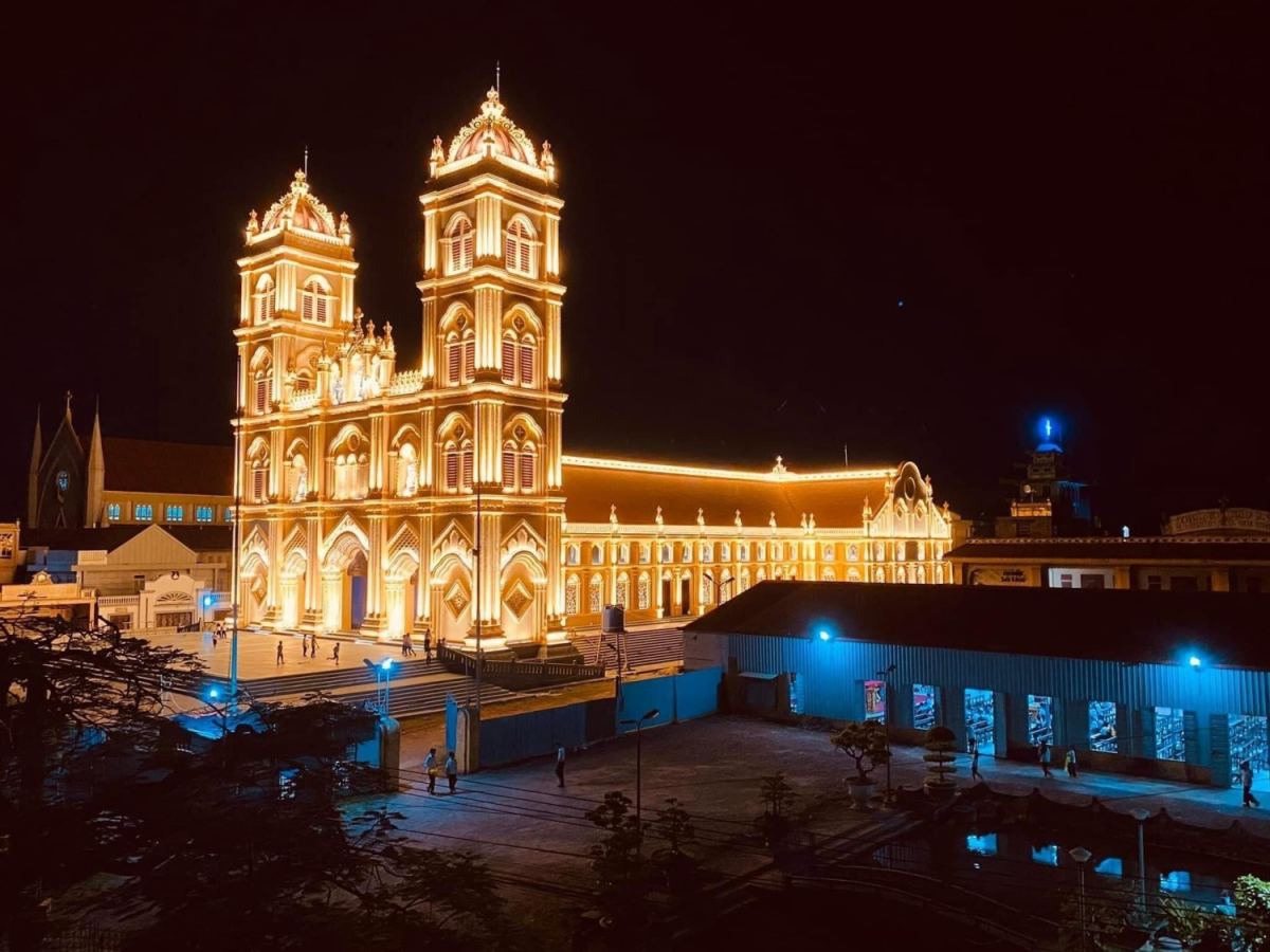 nhathochinhtoabuichu