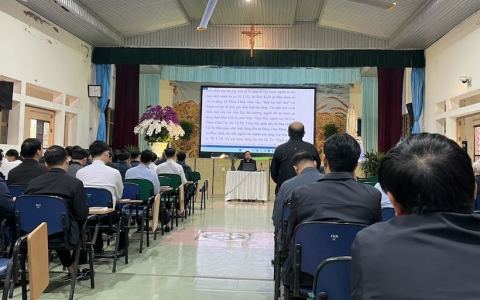 Giáo sĩ Bùi Chu thường huấn và tĩnh tâm tháng 03