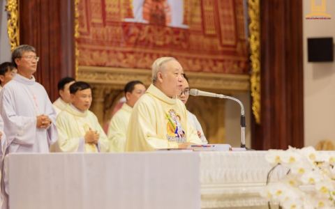 Giáo hạt Phú Nhai mừng công Nhà thờ Chính Tòa