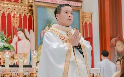 Thánh lễ Mở tay của Cha Giuse Phạm Văn Ninh